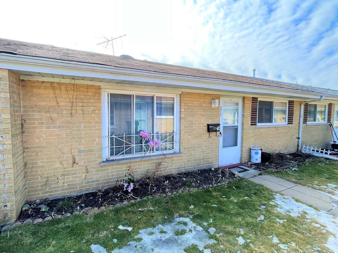 9415 Sumac Rd. #D, Des Plaines, IL 60016