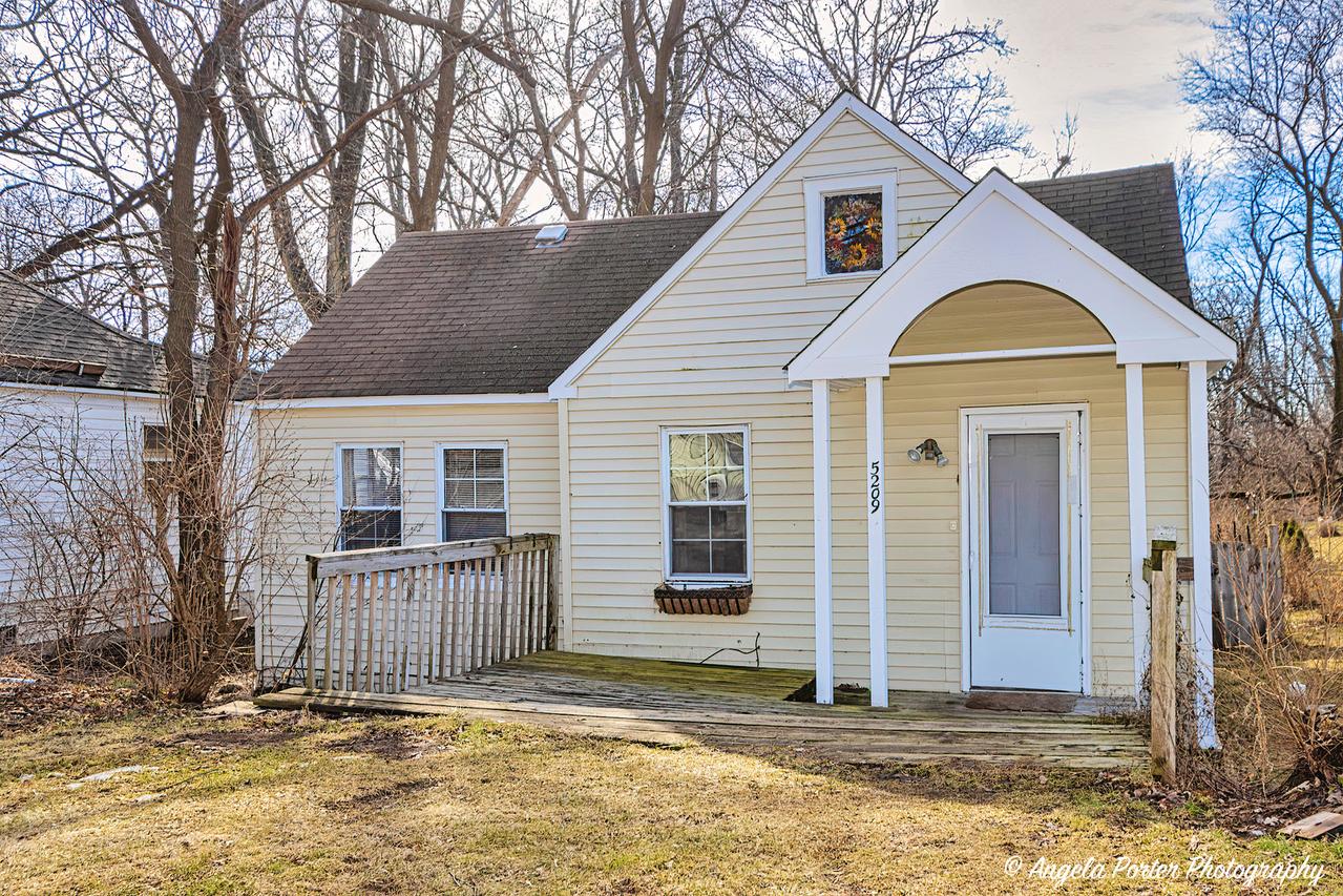 5209 W Orchard Dr., Mccullom Lake, IL 60050