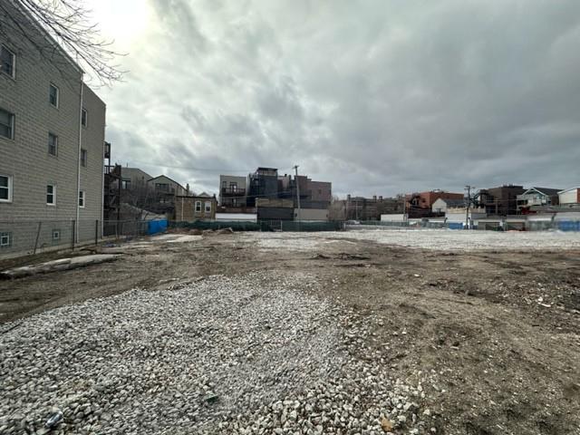 1227 W School St., Chicago, IL 60657