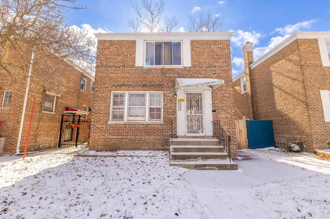 935 W 123rd St., Calumet Park, IL 60827