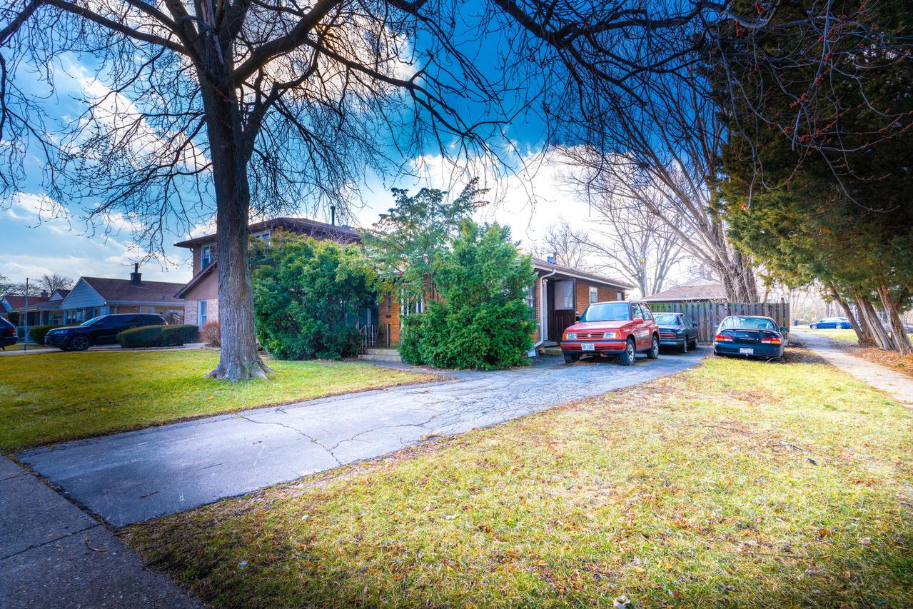7700 S Kenton Ave., Chicago, IL 60652