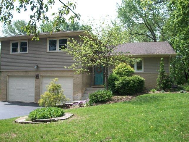 10S220 Alan Rd., Naperville, IL 60564