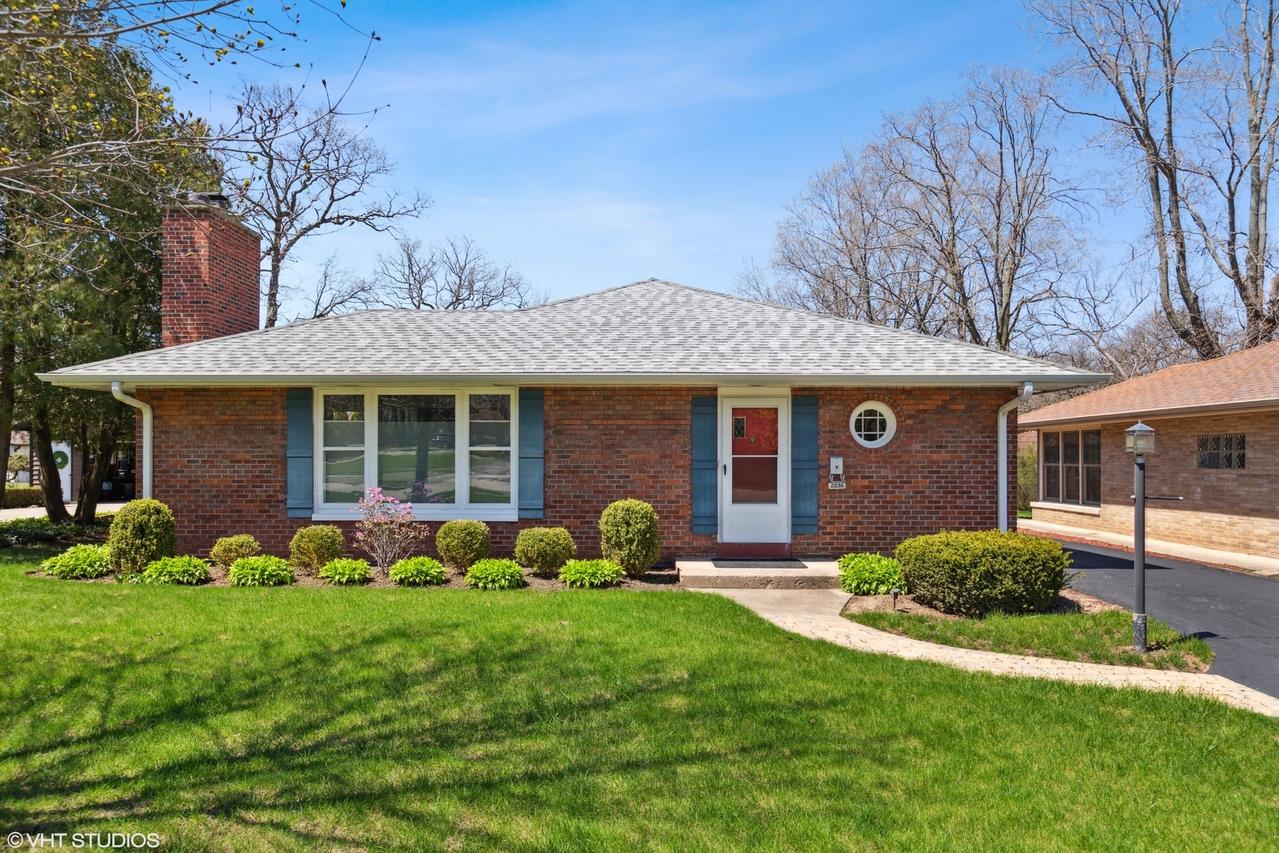 2036 North Ave., Waukegan, IL 60087
