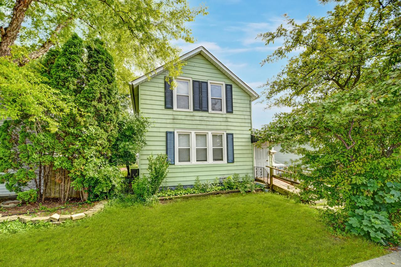16122 New Ave., Lemont, IL 60439