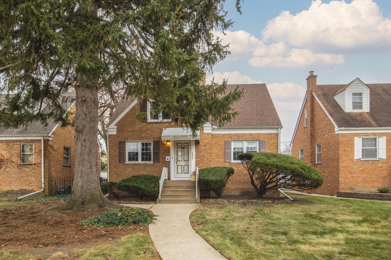 7907 Metropole St., Elmwood Park, IL 60707