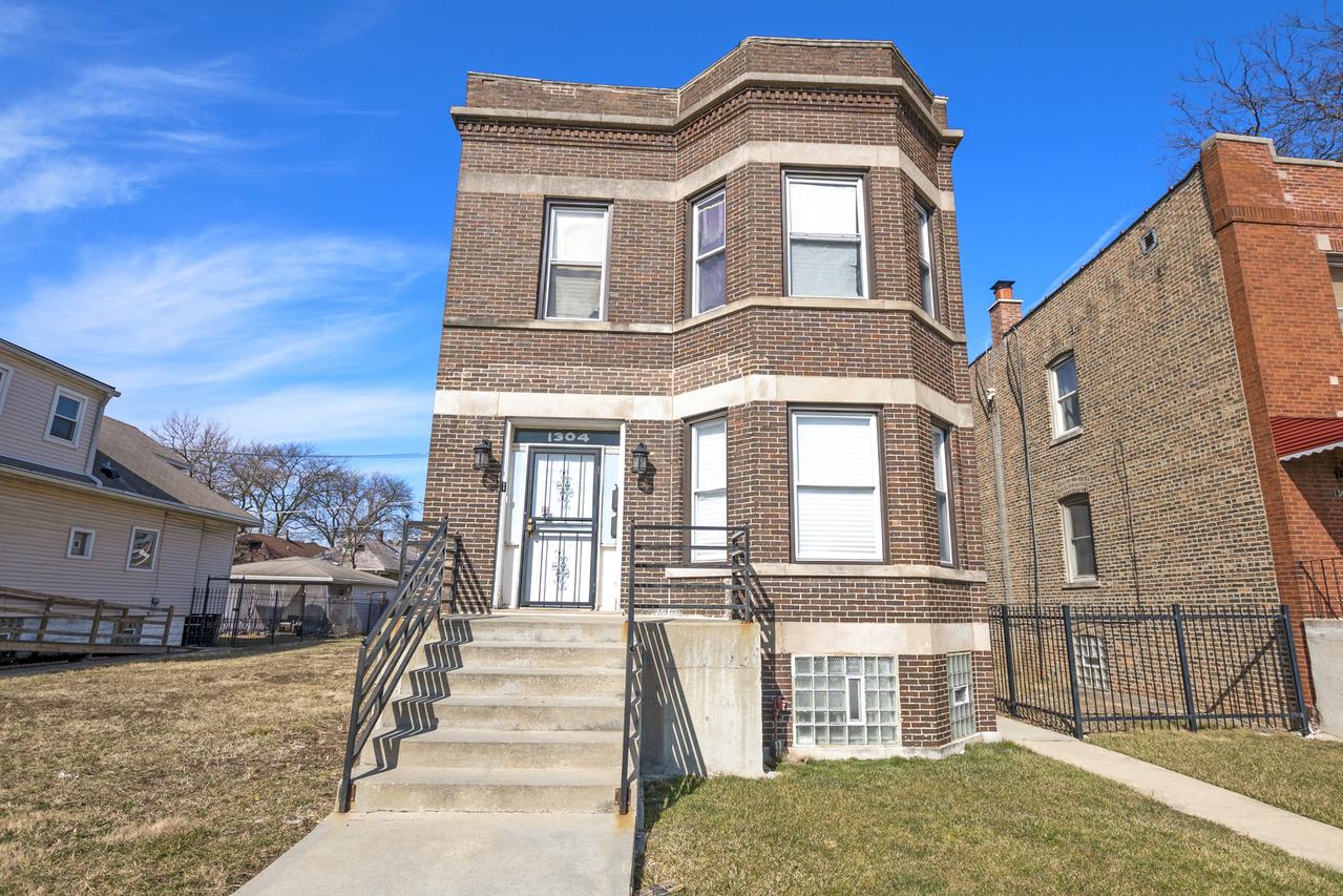 1304 W 72nd St., Chicago, IL 60636