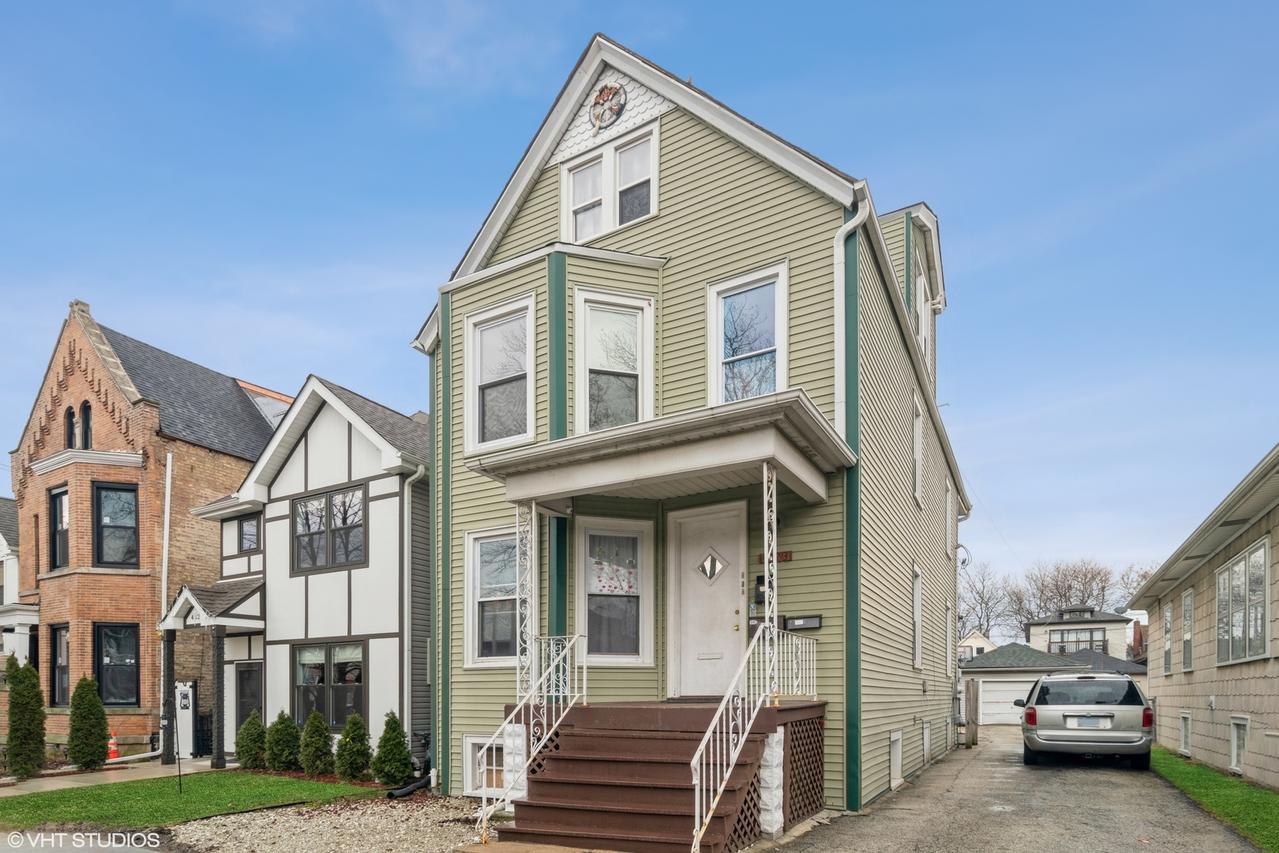 4323 W Henderson St., Chicago, IL 60641