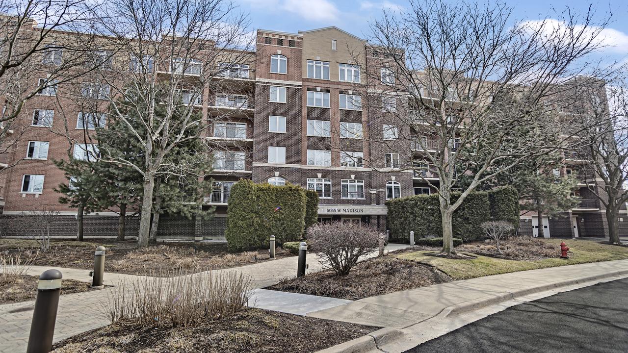 5055 Madison St. #212, Skokie, IL 60077