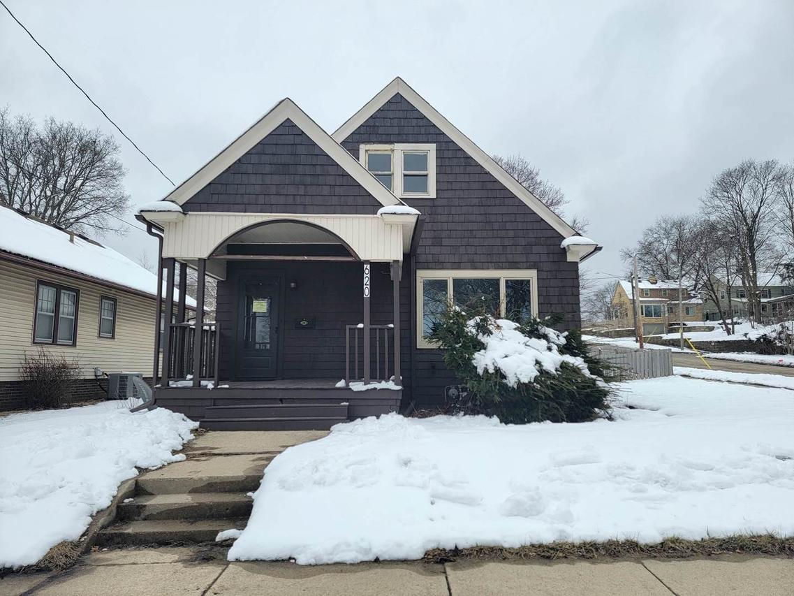620 King St., Rockford, IL 61103