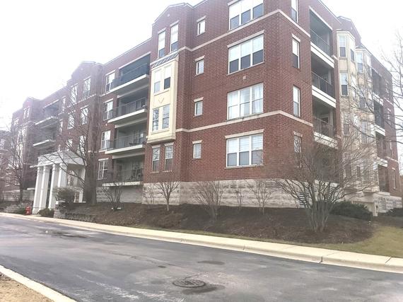 715 Astor Ln. #405, Wheeling, IL 60090