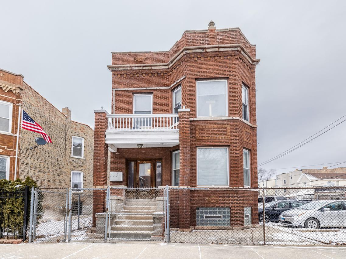 3218 W Crystal St., Chicago, IL 60651