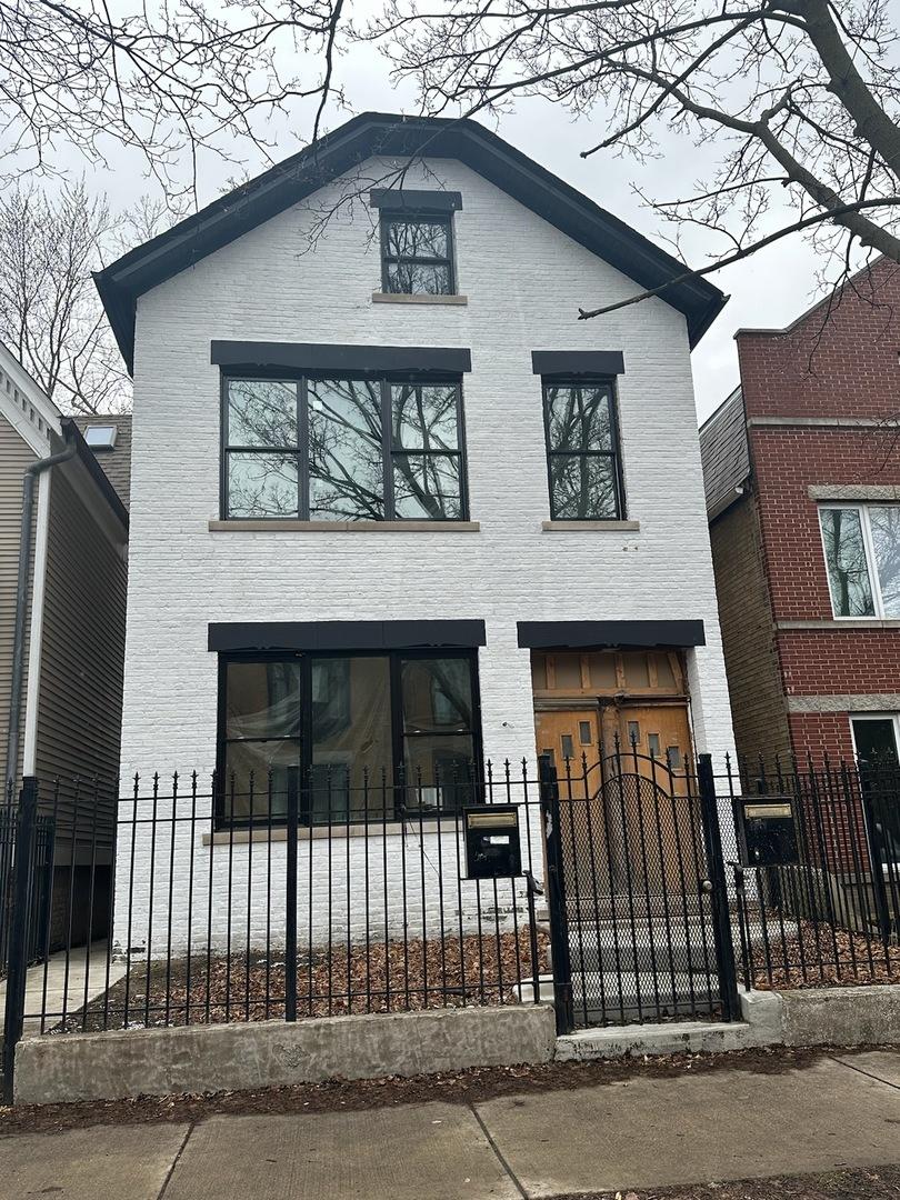 1632 N Leavitt St., Chicago, IL 60647
