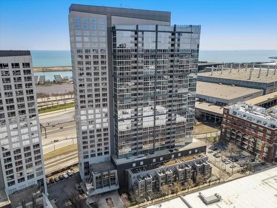 1901 S Calumet Ave. #1701, Chicago, IL 60616
