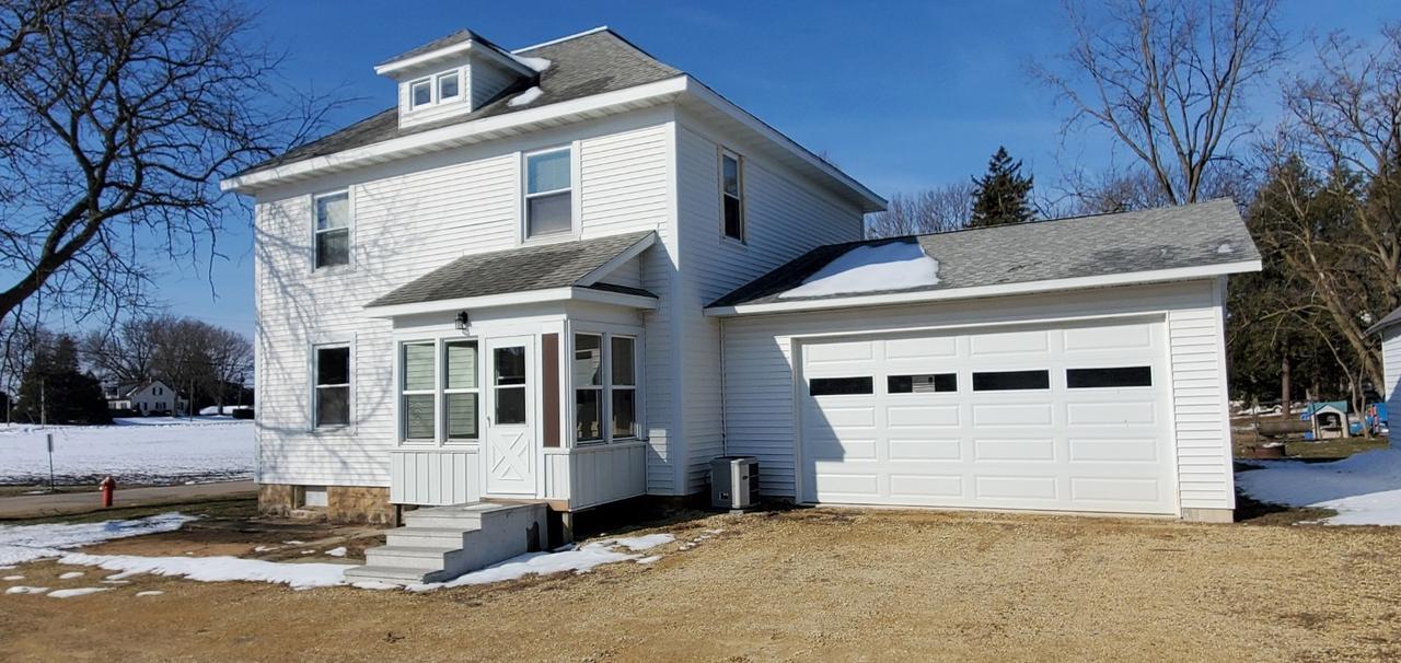 301 N Cherry Ave., Polo, IL 61064