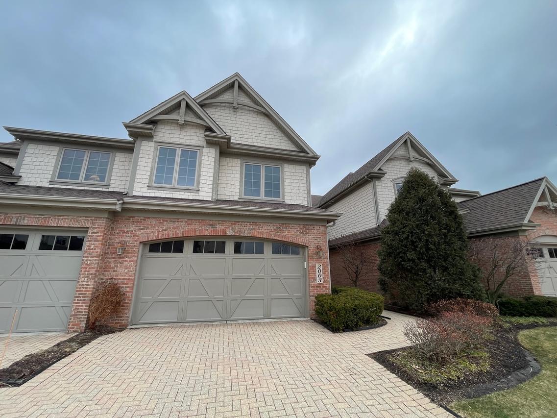 2003 Mackenzie Pl., Wheaton, IL 60187