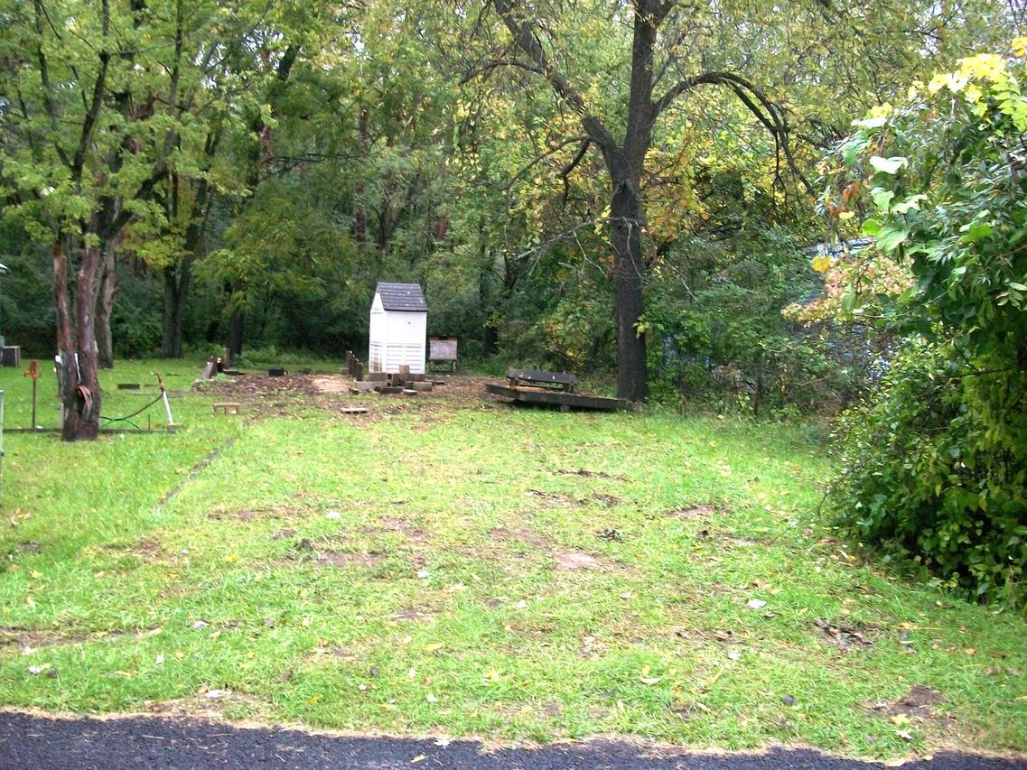 17/100 Woodhaven, Sublette, IL 61367