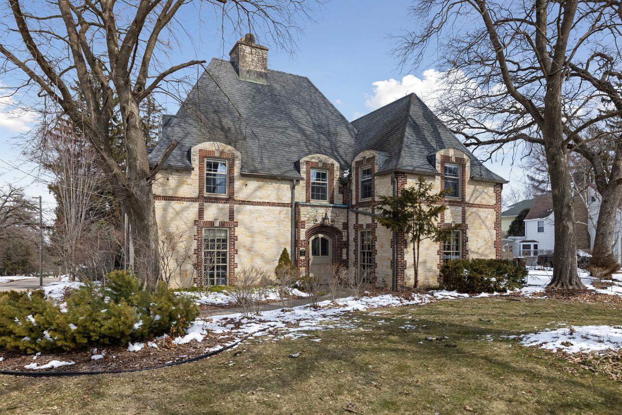 1262 W Stephenson St., Freeport, IL 61032