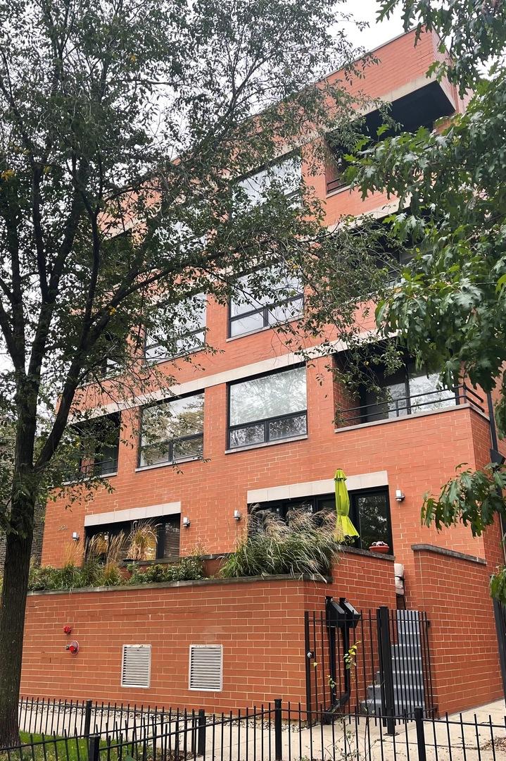 934 W Cuyler Ave. #3C, Chicago, IL 60613