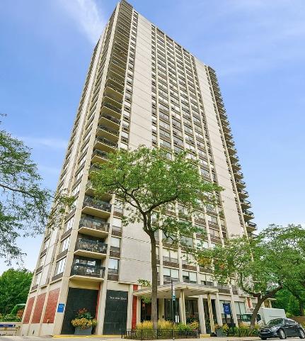 1355 N Sandburg Ter. #402D, Chicago, IL 60610