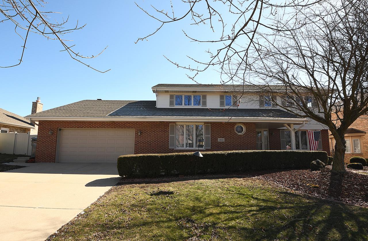 14101 Woodward Dr., Orland Park, IL 60462