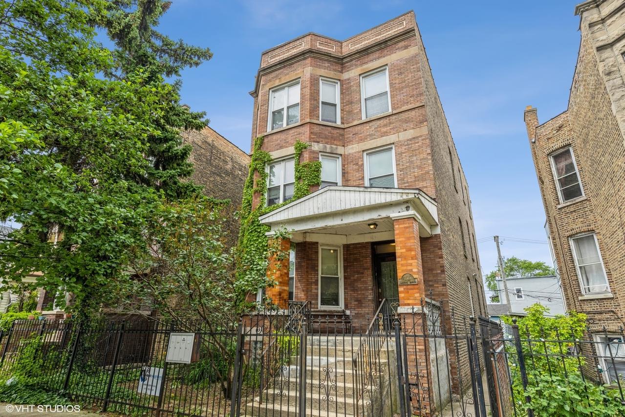1516 N Keystone Ave., Chicago, IL 60651