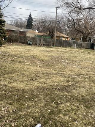 1429 N Northwest Hwy., Park Ridge, IL 60068