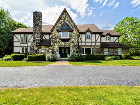 6537 Chickaloon Dr., Mchenry, IL 60050