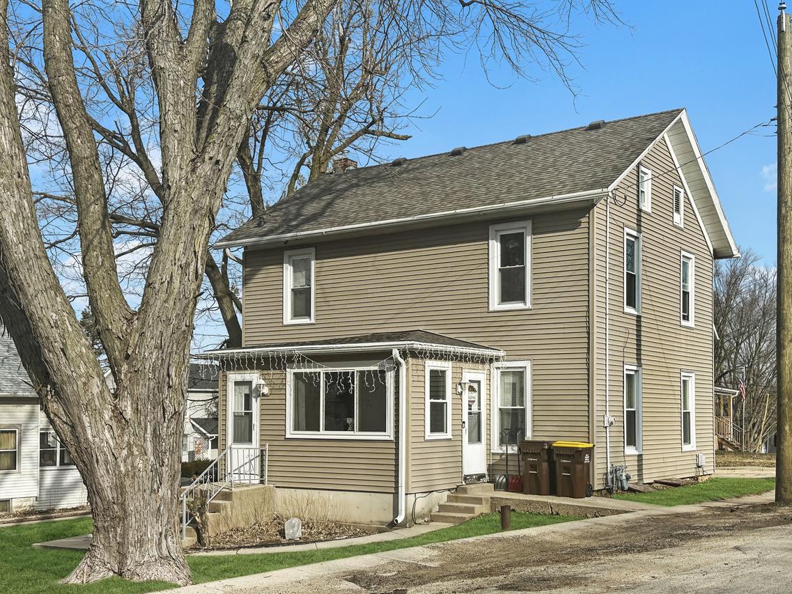 213 E High St., Orangeville, IL 61060