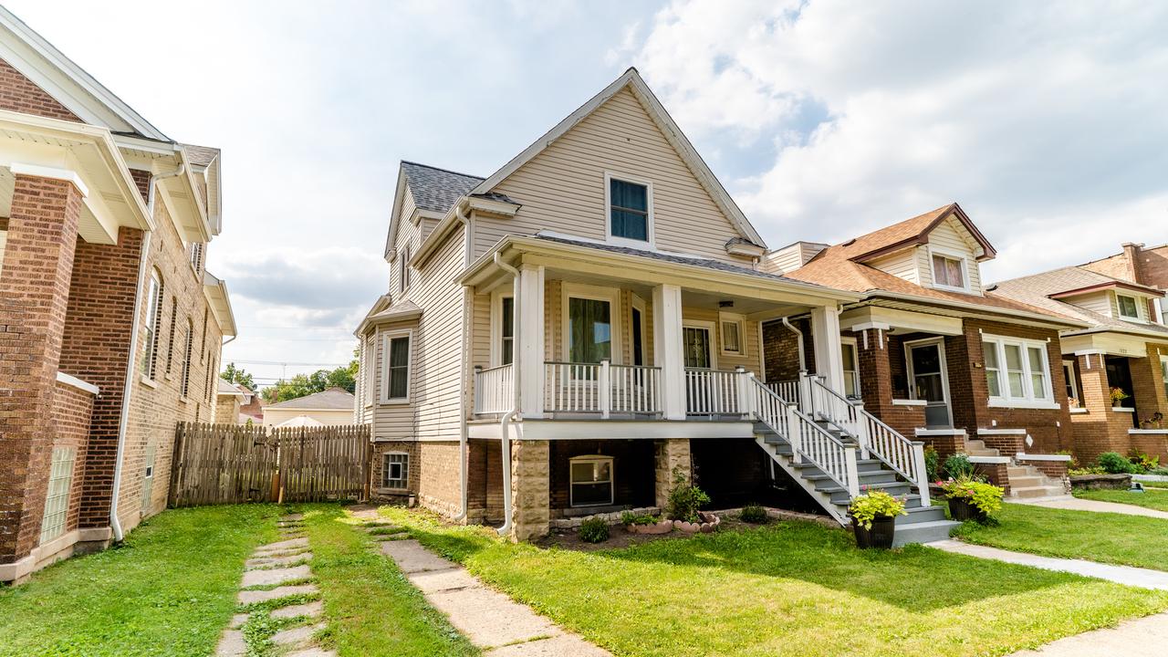 1326 Wesley Ave., Berwyn, IL 60402