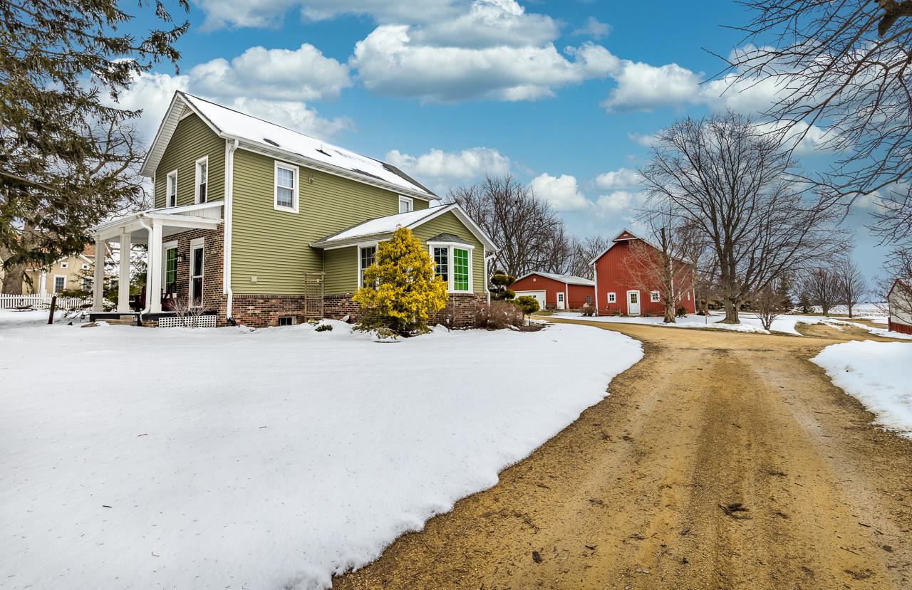4573 S Bunker Hill Rd., German Valley, IL 61039