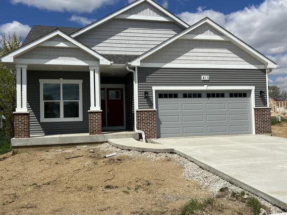 813 Alexandra Ln., Yorkville, IL 60560