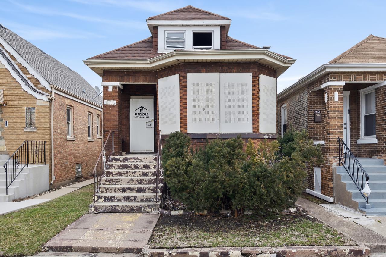 8541 S Marshfield Ave., Chicago, IL 60620