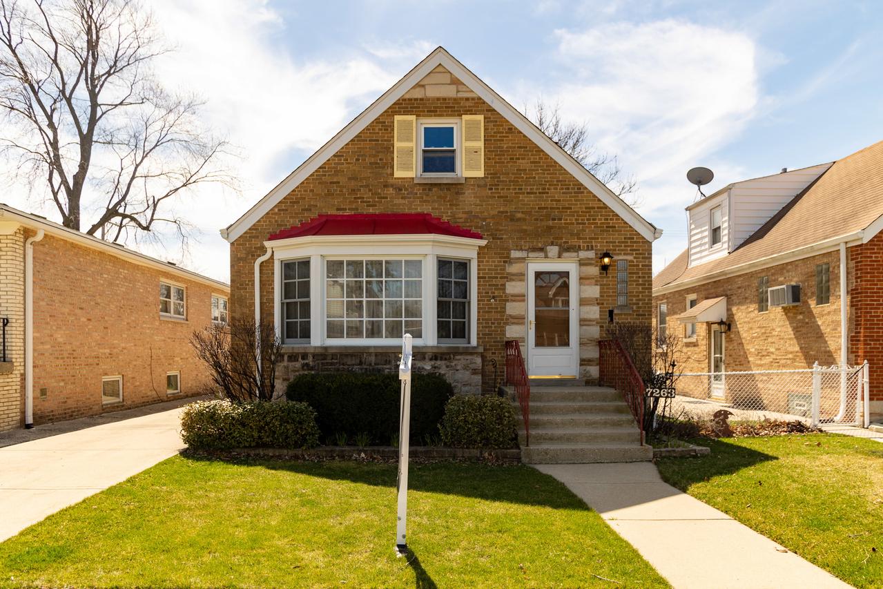 7263 W Clarence Ave., Chicago, IL 60631