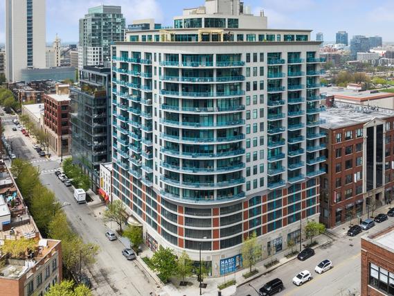 340 W Superior St. #1001, Chicago, IL 60654