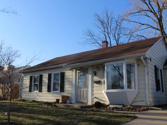 3402 Fairlawn Dr., Glenview, IL 60025