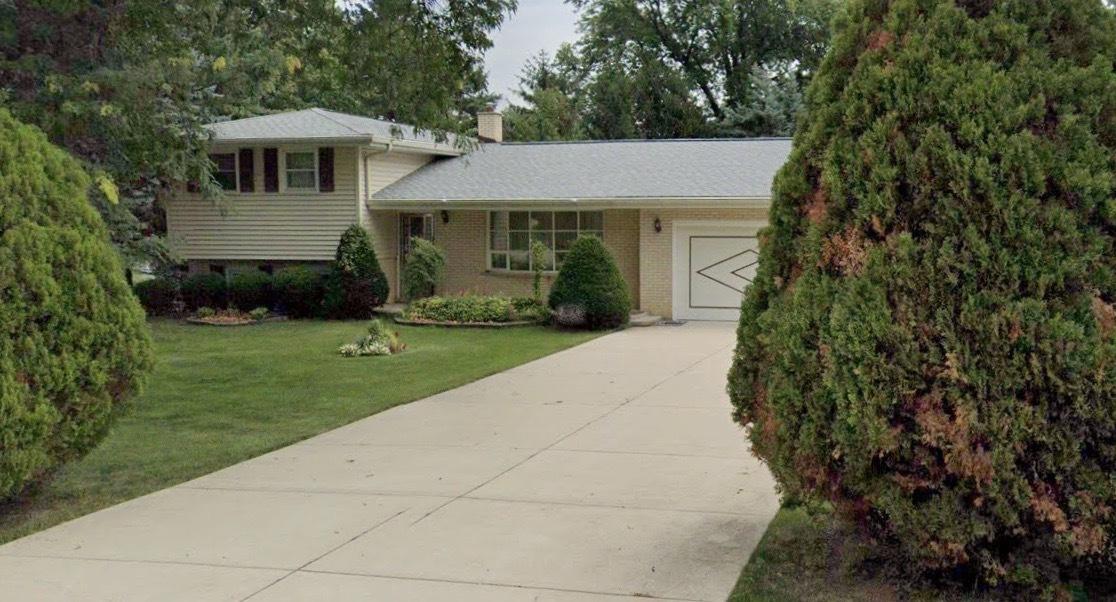 1S563 Fairview Ave., Lombard, IL 60148