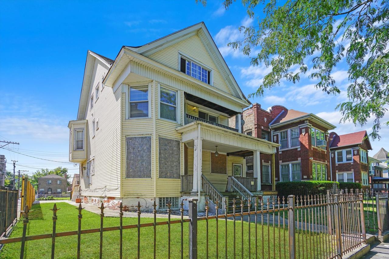 2115 E 72nd Pl., Chicago, IL 60649