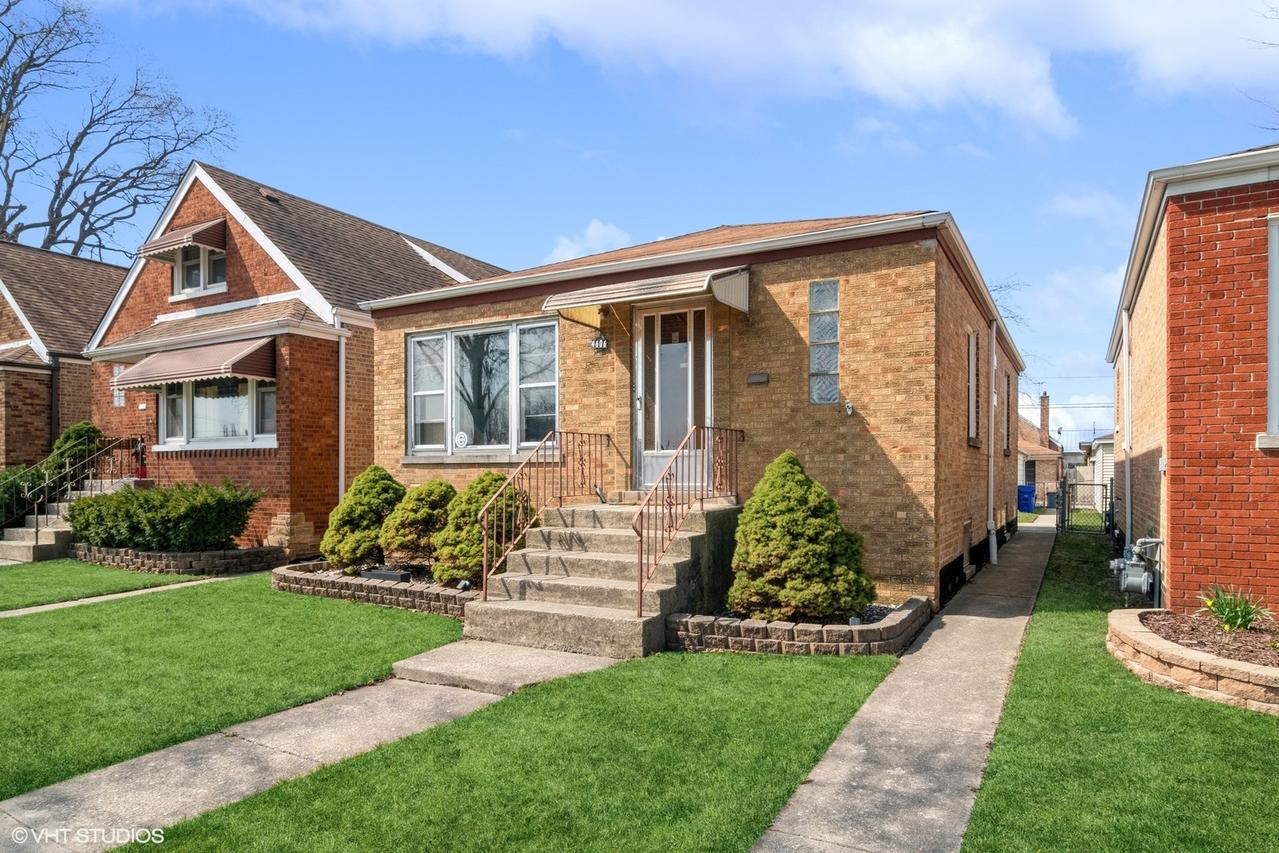 4606 Winchester Ave., Lyons, IL 60534