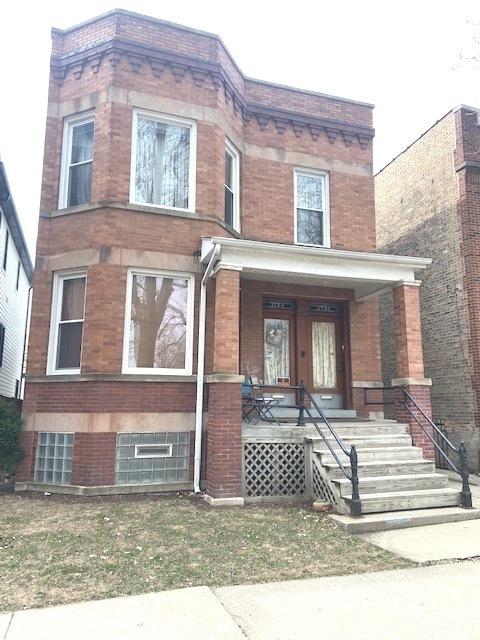 3754 N Claremont Ave., Chicago, IL 60618