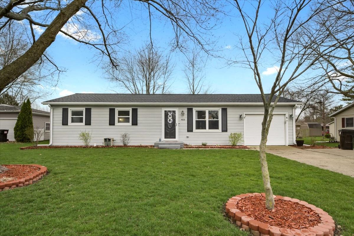 403 Park Cir., St. Joseph, IL 61873