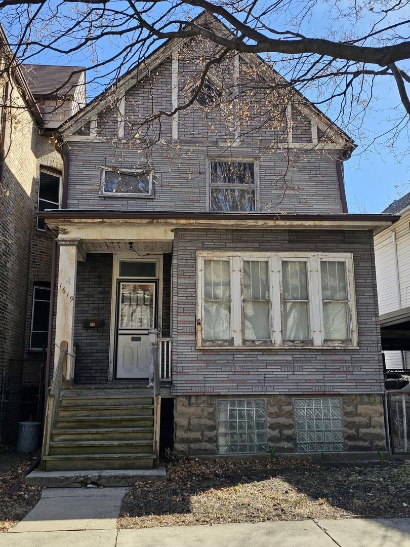1619 W Byron St., Chicago, IL 60613