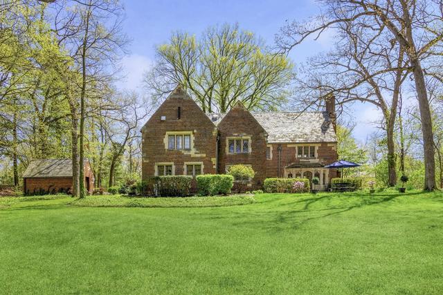 990 E Illinois Rd., Lake Forest, IL 60045