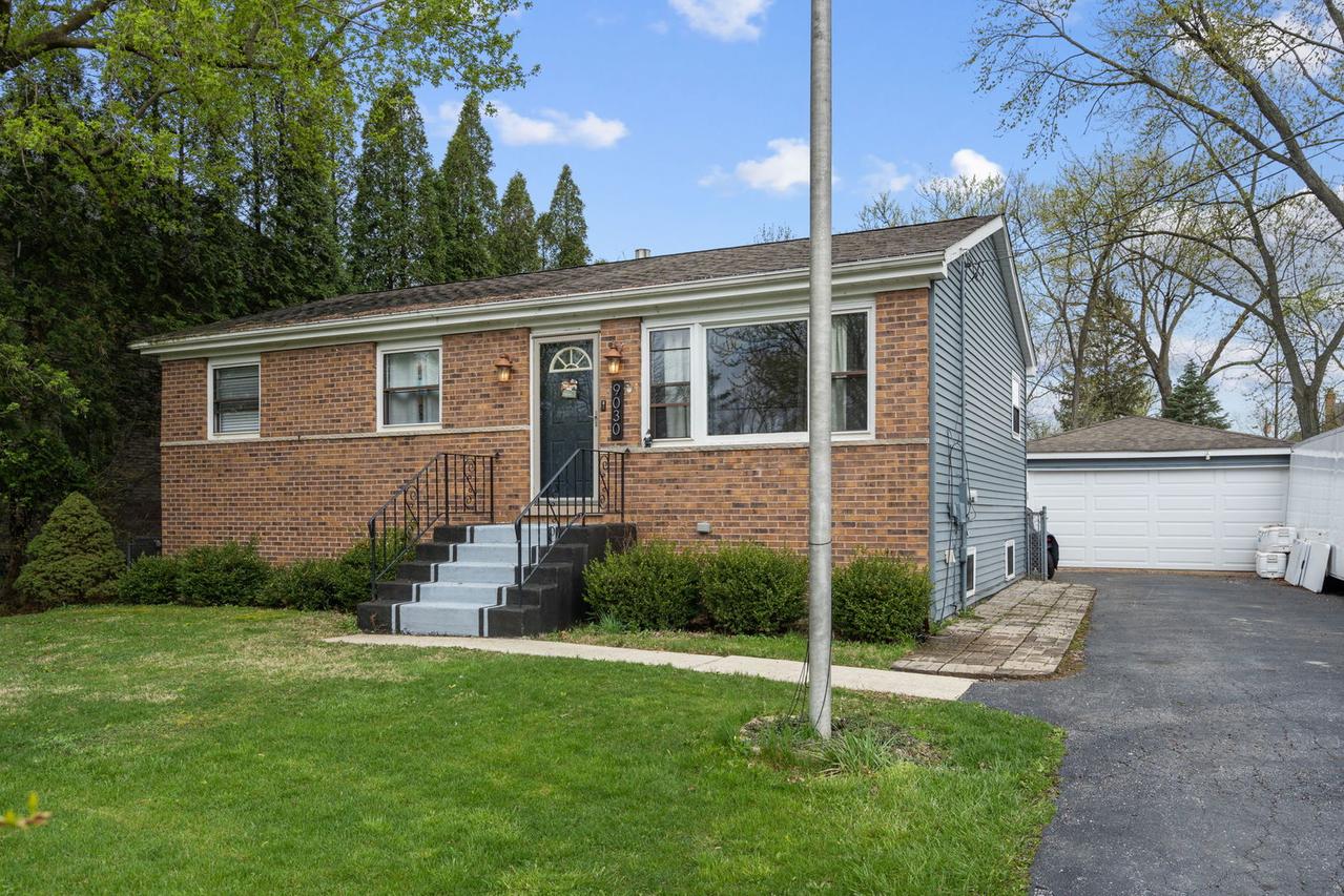 9030 Palisades Rd., Burr Ridge, IL 60527