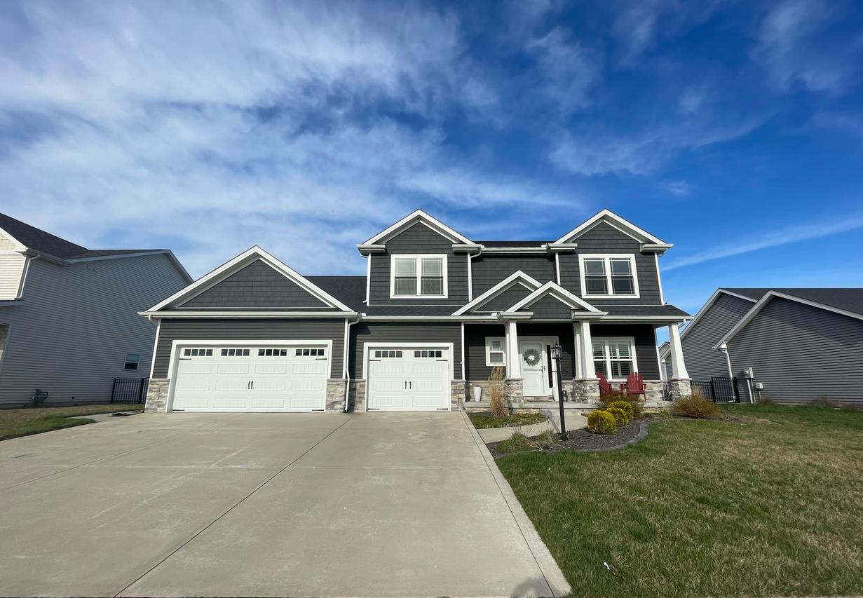 1407 Winterberry Dr., Savoy, IL 61874