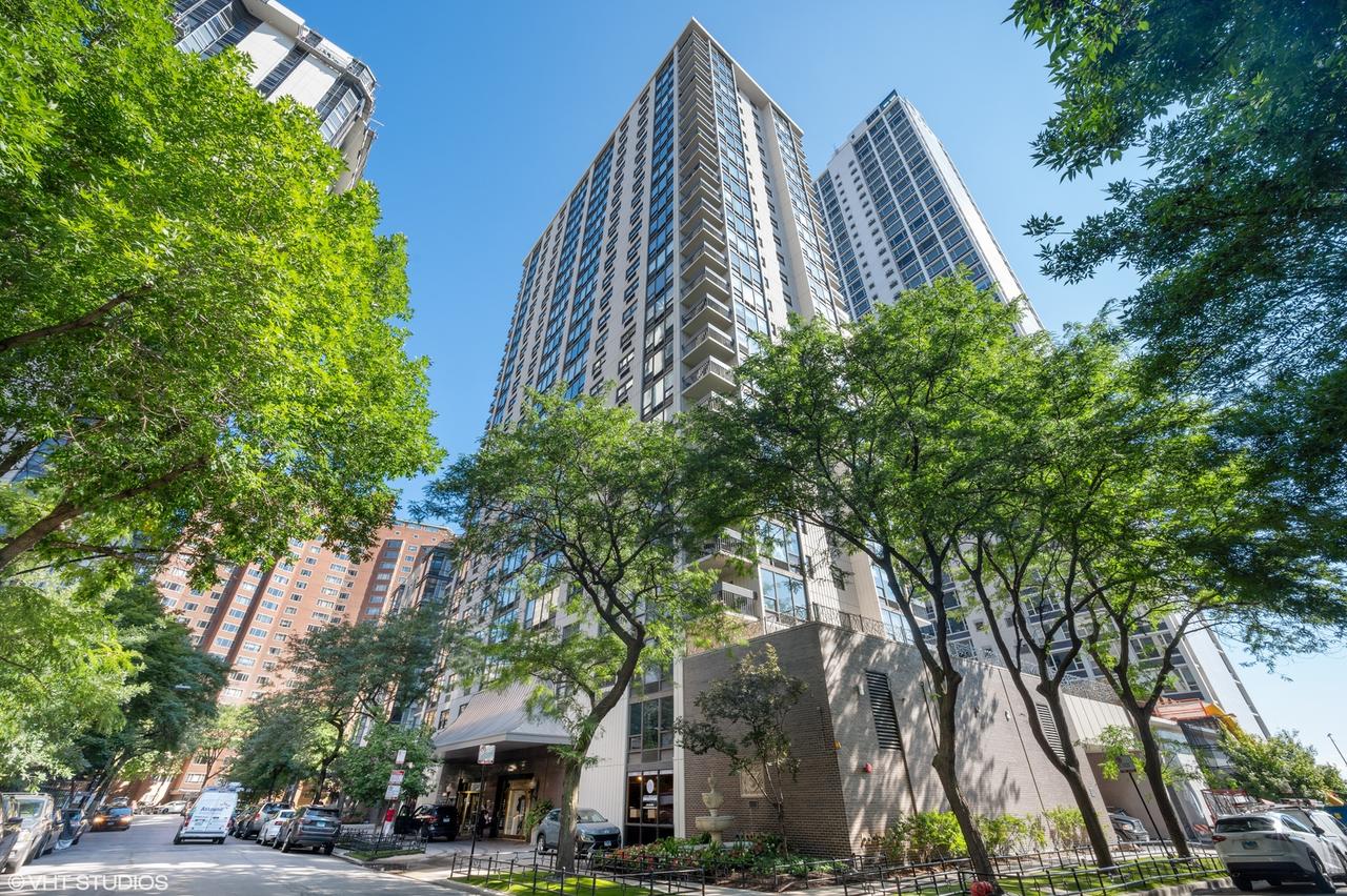 1313 N Ritchie Ct. #404, Chicago, IL 60610