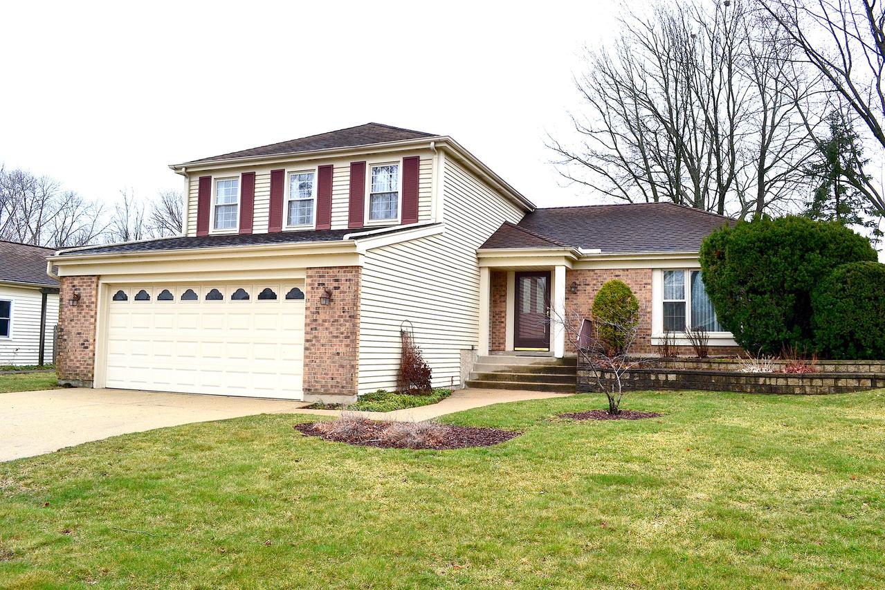 2249 Appleby Dr., Wheaton, IL 60189
