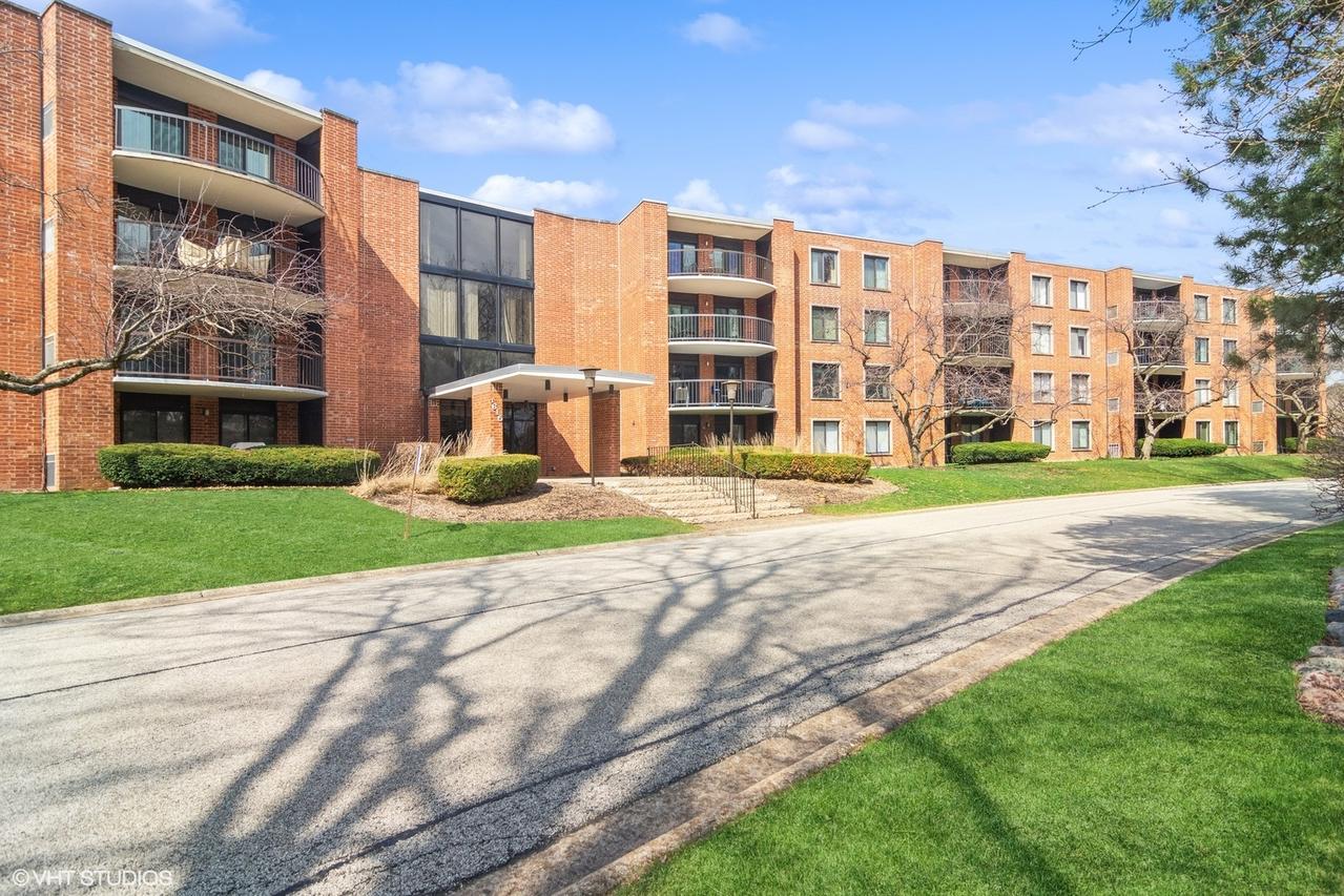 1615 E Central Rd. #307A, Arlington Heights, IL 60005