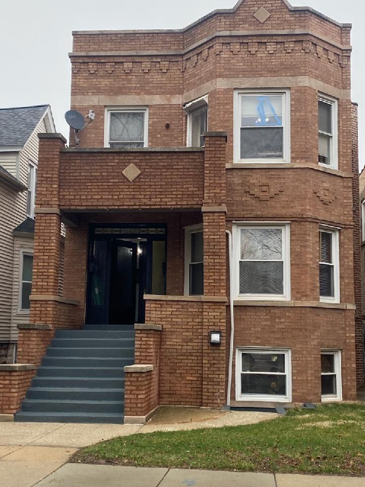 4227 N Spaulding Ave., Chicago, IL 60618