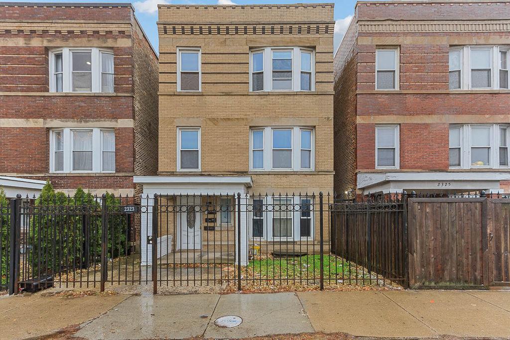 2323 W Fullerton Ave., Chicago, IL 60647