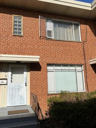 4842 Louise St. #B, Skokie, IL 60077